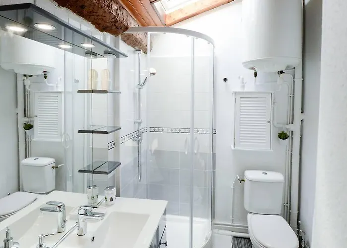 9 Classe 2 Etoiles * カルカソンヌ